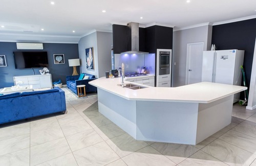 Geographe House | Aqua Tides – Stylish Waterfront Escape in Busselton