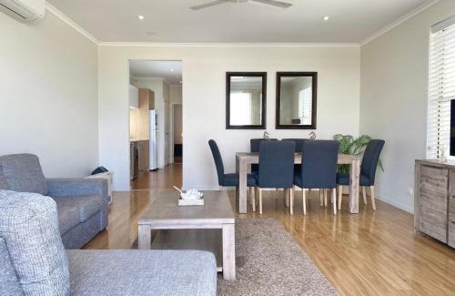 Caves Beach Villa | Aqua Villa at Caves Beach Villas
