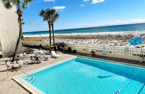 Fort Walton Beach Apartment | Aqua Villa Condo 204 Beachfront