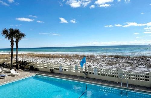 Fort Walton Beach Apartment | Aqua Villa Condo 204 Beachfront