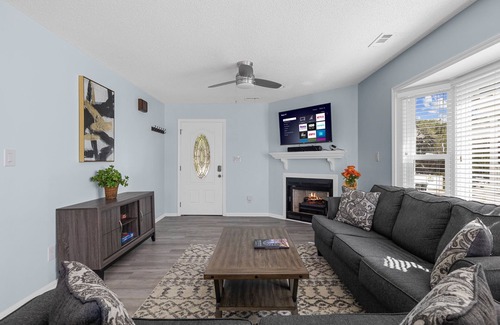 Crescent Beach House | Aqua Vista | 5 Bed, 4 Bath