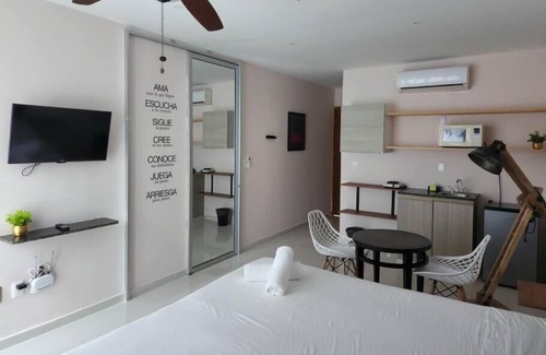 Luis Donaldo Colosio Apartment | Aqua Vista by La Cultura Suites