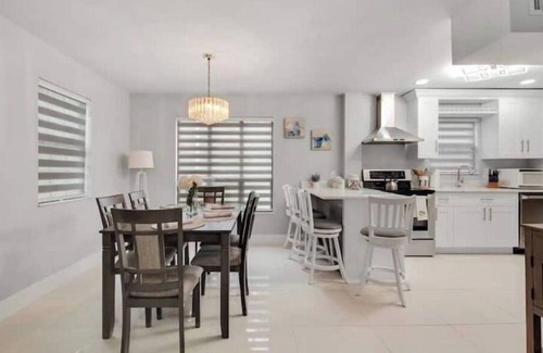 Tallahassee House | Aqua Vista Getaway