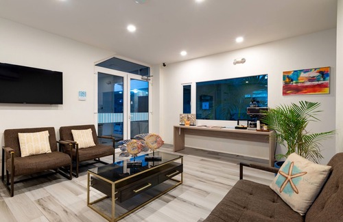 Punta Hansa Hotel | Aqualina Inn