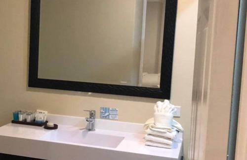 Punta Hansa Hotel | Aqualina Inn