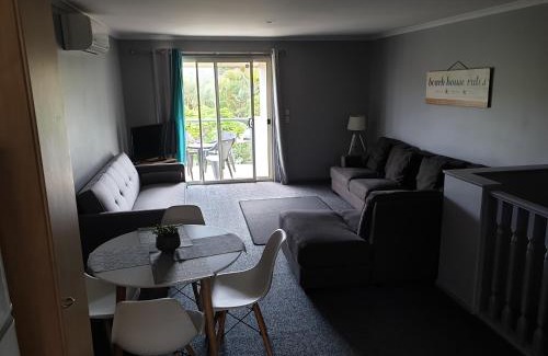 Sapphire Beach Resort | Aqualuna Apartments