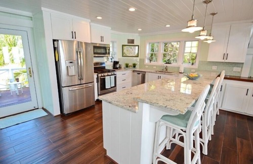 Hope Town Villa | Aquamarine - Coastal Luxury on the Ocean with Private Pool and Dock Slip