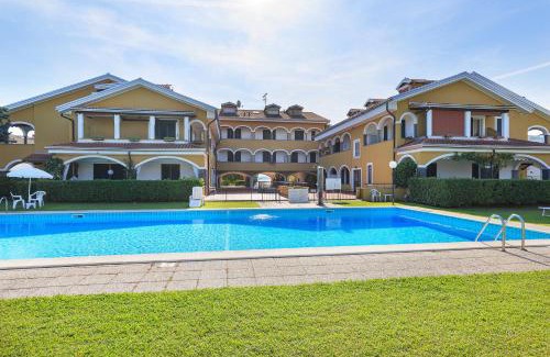 Feriolo Apartment | Aquarama - By Impero House