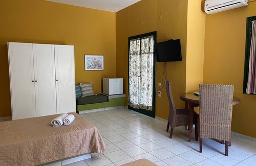 Agia Pelagia Hotel | Aquarius Apartments by Checkin