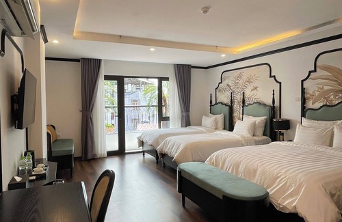 Old Quarter Hotel | Aquarius Premium Hotel