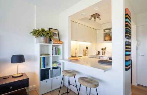 Rushcutters Bay Apartment | 'Aquarius Rising' Poolside in Rushcutters Bay