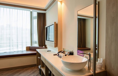 Jalan Besar Hotel | Aqueen Prestige Hotel Jalan Besar