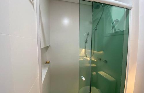 Ingleses Centro Apartment | Ar Condicionado com garagem coberta a 800m do mar