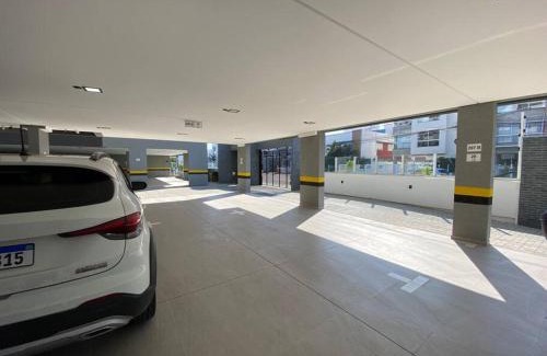 Ingleses Centro Apartment | Ar Condicionado com garagem coberta a 800m do mar