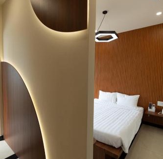 Binh Thanh Hotel | ARA Gem Hotel