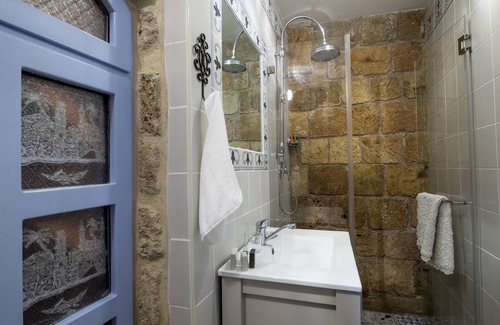 Acre Old City Bed & Breakfast | Arabesque Arts & Residency