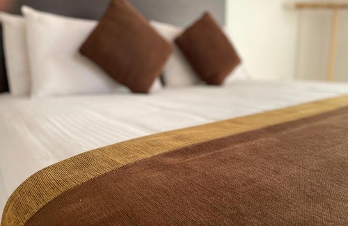 Seeduwa - Katunayake Hotel | Aradhana Airport Transit hotel