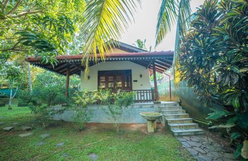 Hikkaduwa House | Araliya Gardens Hotel