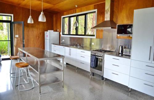 Arakoon House | Aranakie- 7 Grey Street Arakoon - Full Linen Provided