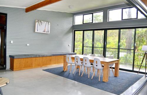 Arakoon House | Aranakie- 7 Grey Street Arakoon - Full Linen Provided