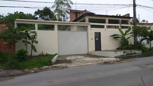 Flores House | Arapiri Guest House