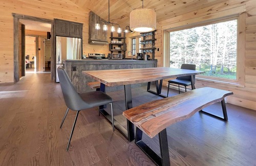 La Malbaie Ski Chalet | Arawak - Chalet Confortable et Moderne Avec Jaccuzzi