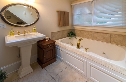 Black Mountain Bed & Breakfast | Arbor House of Black Mountain