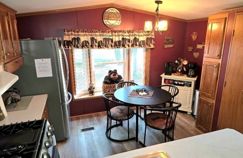 Lyndon Station Cabin | Arbor Lake Getaway 2, just minutes from Wisconsin Dells