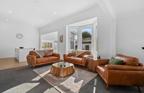 Greytown House | Arbor Villa - Greytown Holiday Home