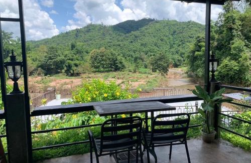 Bo Kluea Resort | Arbuya River Hill
