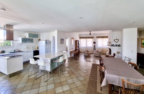 Arcachon Villa | Arcachon - Elegant Large Home (2000sq/ft) with pool, 5mn by foot to the beach