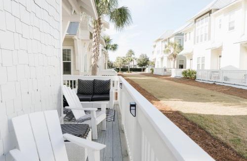 Panama City Beach House | Arcade Bar Prominence Resort Pool and Gym Access Close to Beach Sea Happy