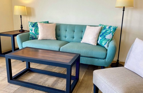 Las Catalinas Apartment | Arcadia