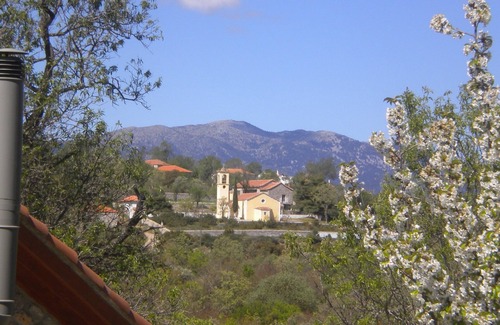 Fokiano House | Arcadian Stone House For You