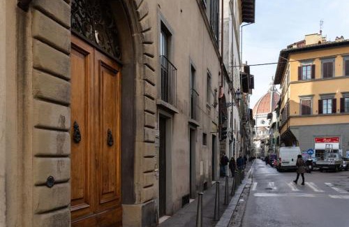 Sant' Ambrogio Apartment | Arch Apartment Duomo - Florence