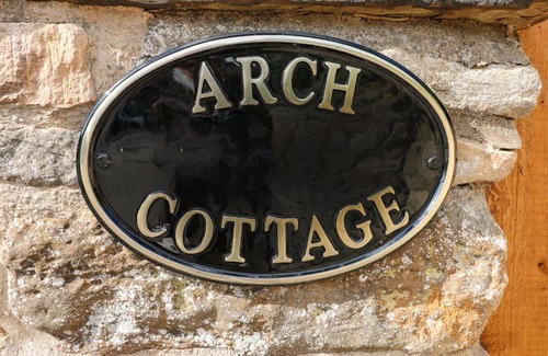 Lincoln House | Arch Cottage