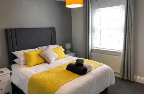 Lincoln House | Archie's Cottage