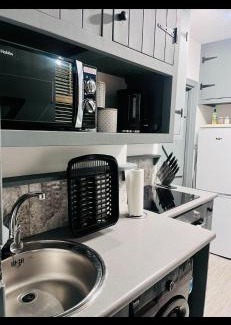 Beverley Apartment | Archie's den