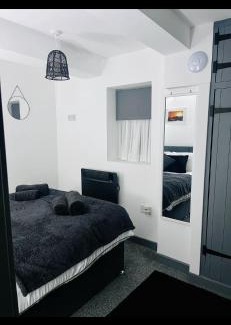 Beverley Apartment | Archie's den