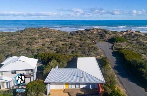 Goolwa Beach House | Architect Designed House Nestled in the Dunes