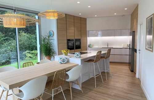Bouliac Villa | Architect-designed house with pool 10 minutes from Bordeaux in prime location