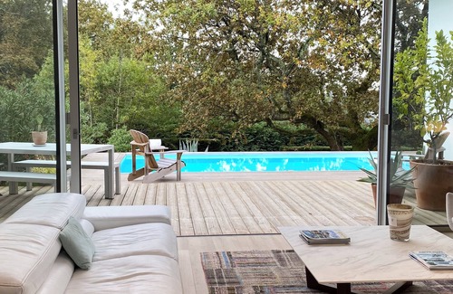 Bouliac Villa | Architect-designed house with pool 10 minutes from Bordeaux in prime location