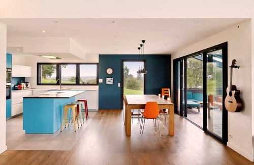 Ahetze House | Architect-designed villa with exceptional mountain views close to the beach, ideal for families