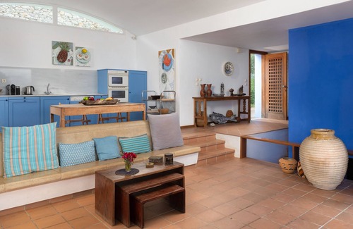 Vlicha Villa | Architect desinged Villa on a hill with spectacular views over Vlycha Bay