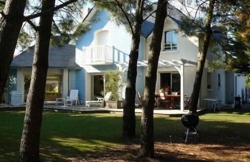 La Baule-Escoublac Villa | Architect house for 8 in La Baule, in a quiet neighbourhood, 800m from the beach