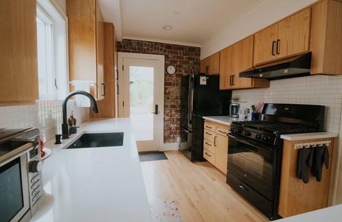 King House | Architect's Contemporary Cottage
