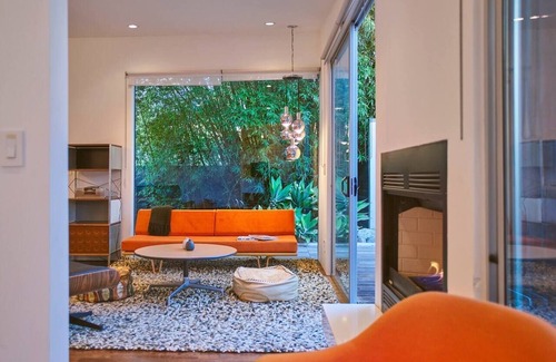 Sunset Park House | Architectural Modern Bungalow with Spa