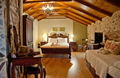 Leonidio Hotel | Archontiko Hatzipanayiotis