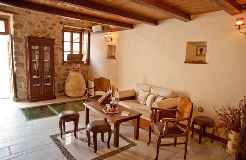 Leonidio Hotel | Archontiko Hatzipanayiotis