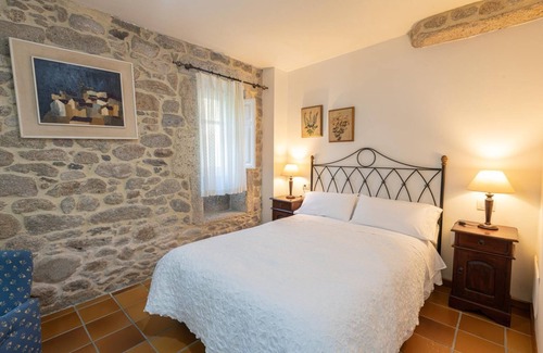 Puebla del Caraminal Bed & Breakfast | Arco: double room, old cellar and renovated stable.